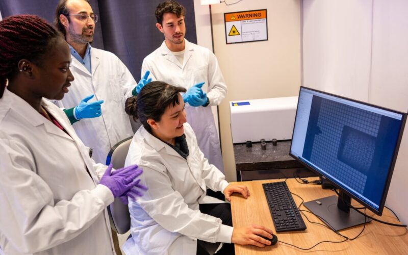 Catherine Robin, Riccardo Levato and colleagues at the Biofabrication Lab