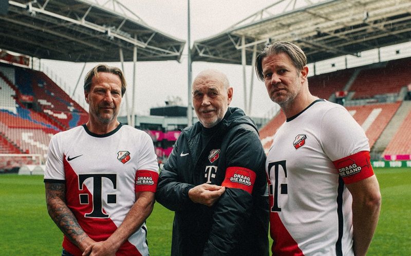 Football players for Wear the Band campaign