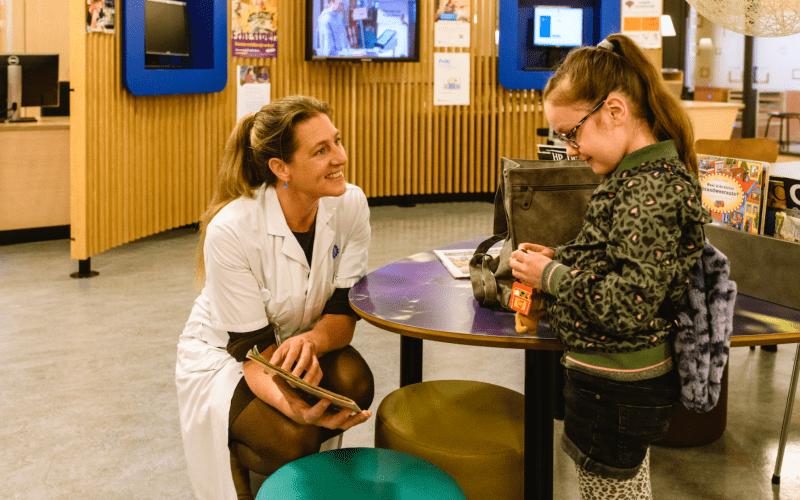 Hanneke van Santen with patient