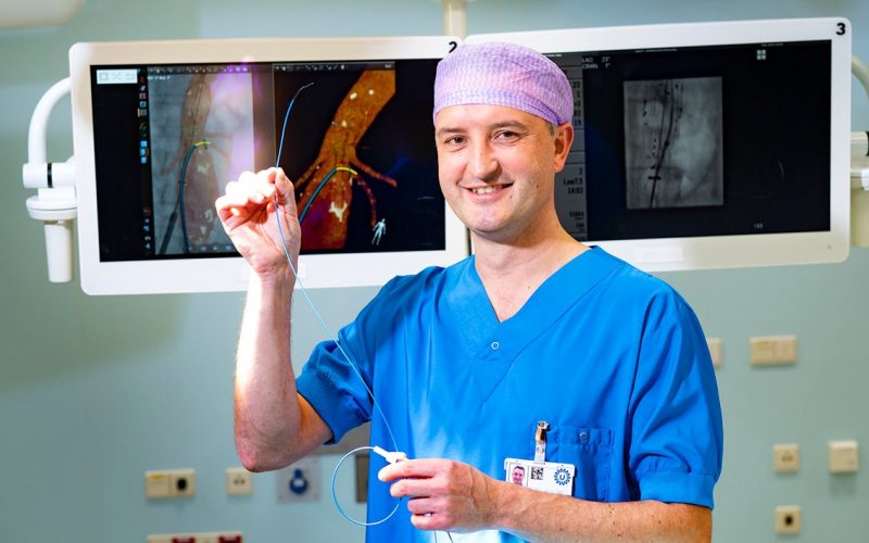 Photo of Joost van Herwaarden with the new FORS technology