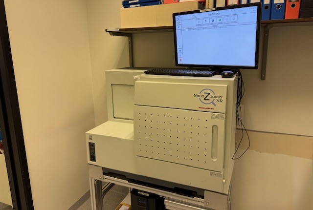 Hamamatsu Nano zoomer XR and S360 (brightfield) - Research at UMC