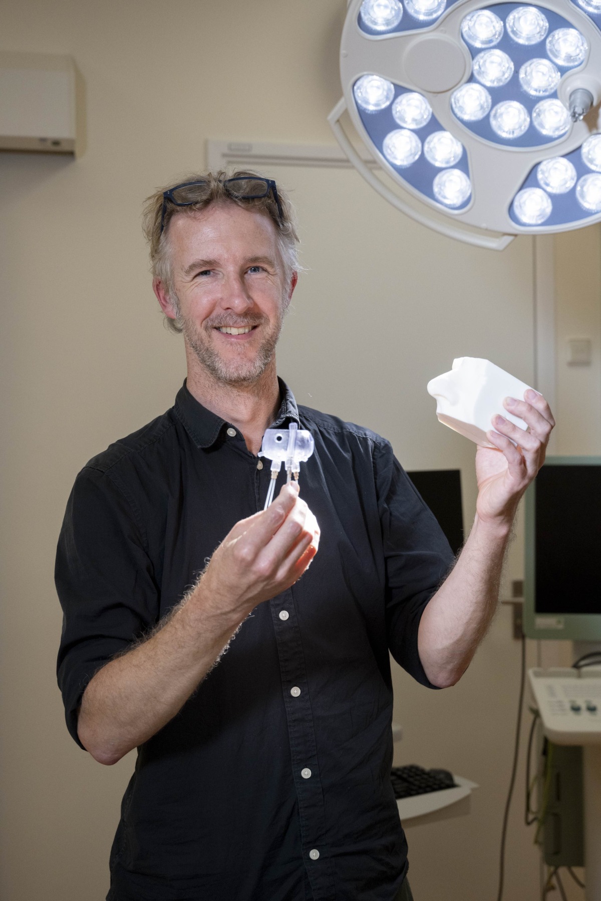 Maarten Kastelijns with the 3D molds