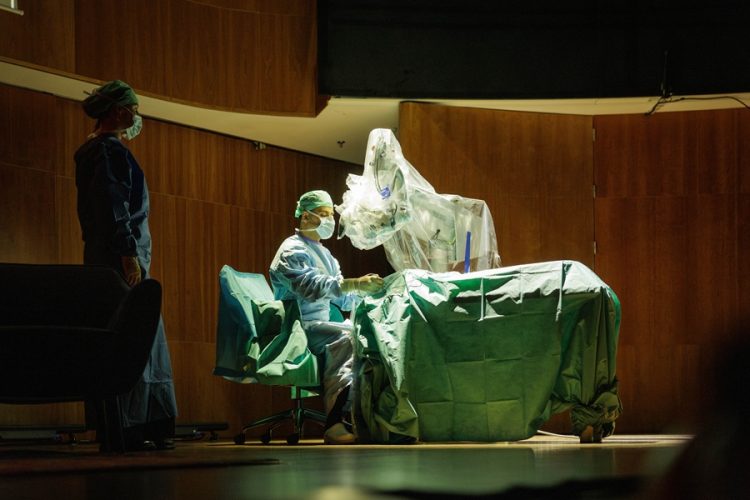 The audience gets a unique look inside a brain operation at the micro level.